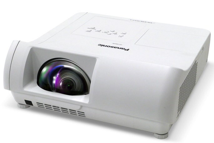 Máy chiếu gần PANASONIC PT-TW230