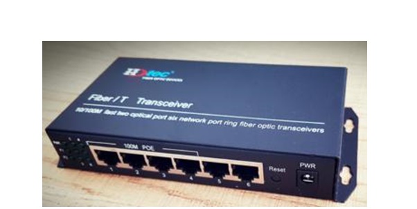 HDTEC Fiber Switch PoE 2F4RJ45 100M