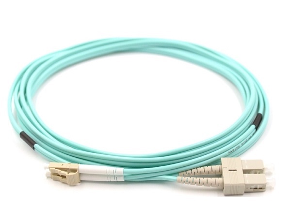 Fiber Patch cord LC-SC duplex Multimode OM3 COMMSCOPE FFZLCSC42-MXM003 (3 mét)